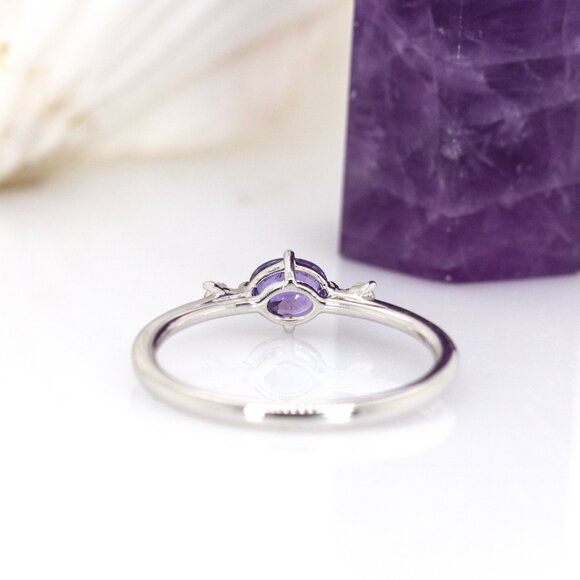 Purple Sapphire Ring with Earth Mined Diamonds in 14K Solid Gold - Picture 8 of 9